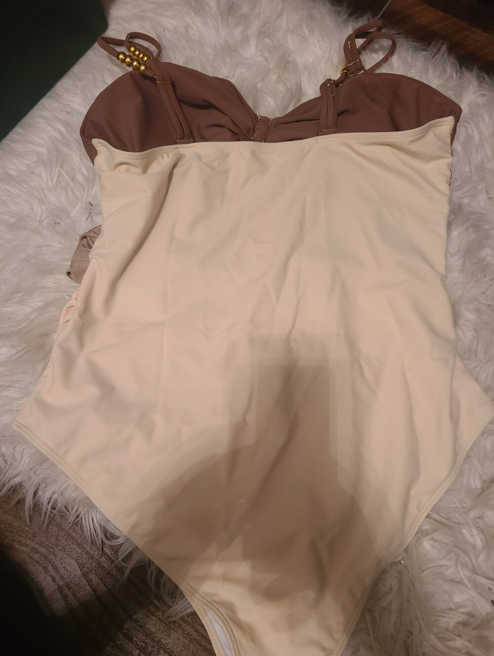 Ruched Cutout Color Block Swimsuit - Picture 4 of 4